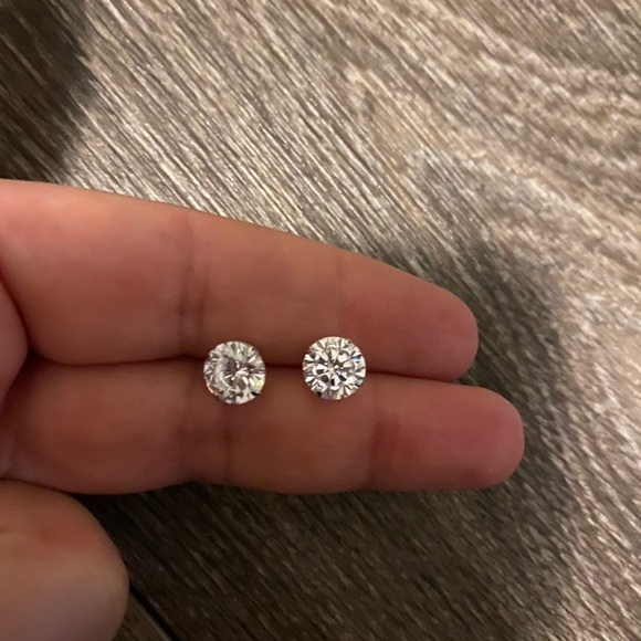14K 2 CARAT DIAMOND SILVER STUD EARRINGS - Picture 4 of 6